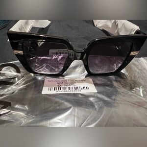 NWT Quay “NOTORIOUS” Sunglasses MSRP $95